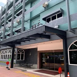 ** Hotel Waterfall Malesia